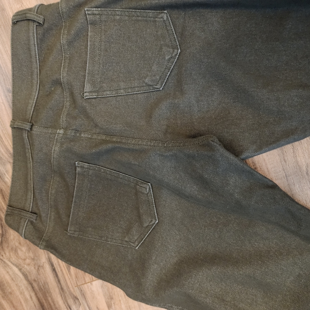 Pants - Picture 3 of 5